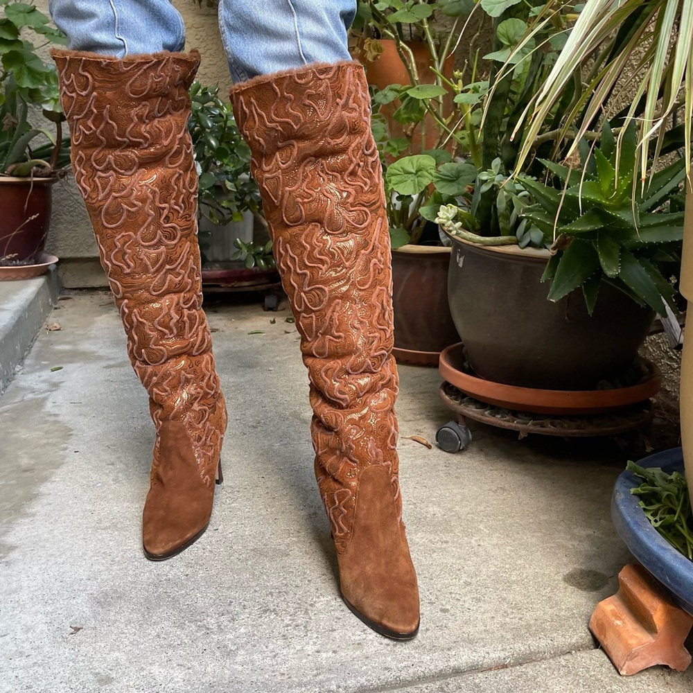 Vintage orange/brown Manolo Blahnik over the knee leather boots in original box - Picture 8 of 17